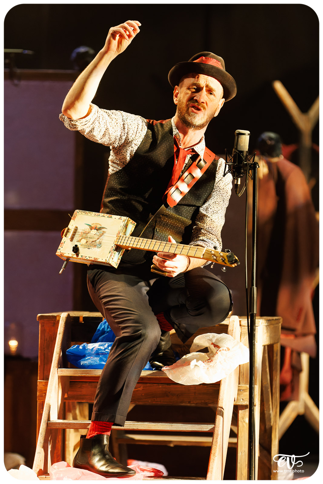 NOS COURSES FOLLES - LES FOUTEURS DE JOIE